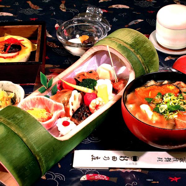 群馬県の和食レストラン・新田乃庄本店では団体バスをご用意しております